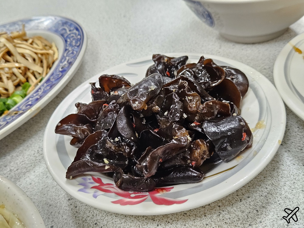 台中美食 仇媽媽山東餃子館 50年老店 東勢美食推薦