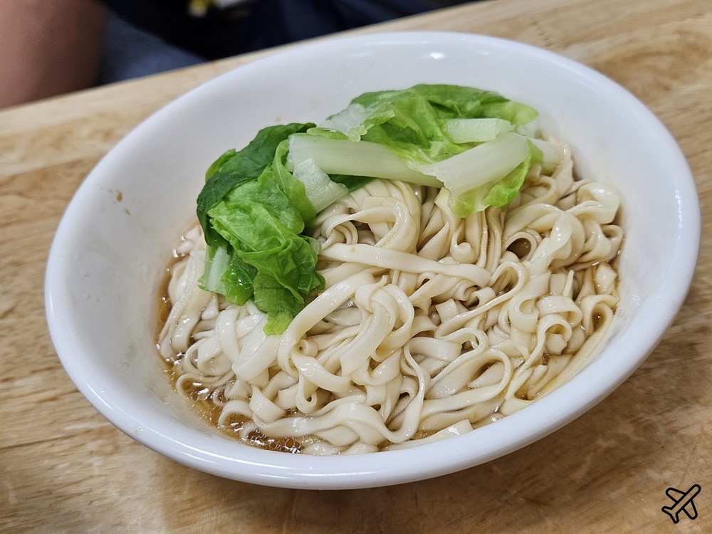 台中美食 盛東餃子館 樸實乾麵、酸辣湯好喝 東勢美食推薦