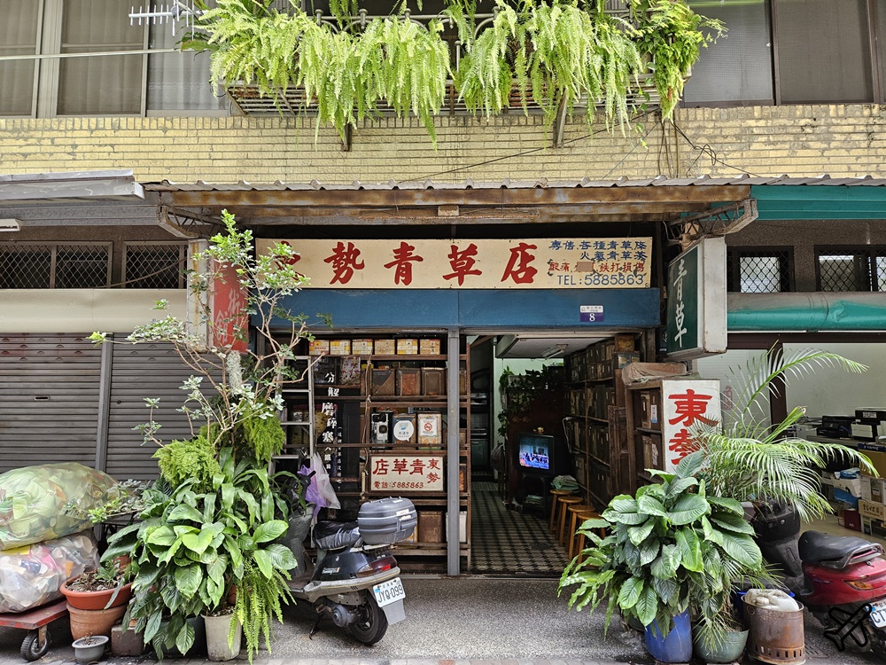 台中美食 東口小吃 有好吃的滷菜與麻醬麵 東勢美食推薦