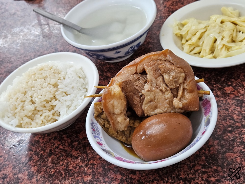彰化美食 魚市場爌肉飯 早上開的控肉飯 彰化早餐