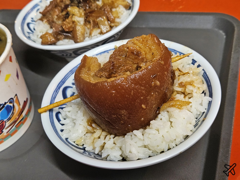 彰化美食 黑豬師菜尾爌肉飯 厲害的控肉飯、辦桌風格雜菜湯 彰化餐廳推薦