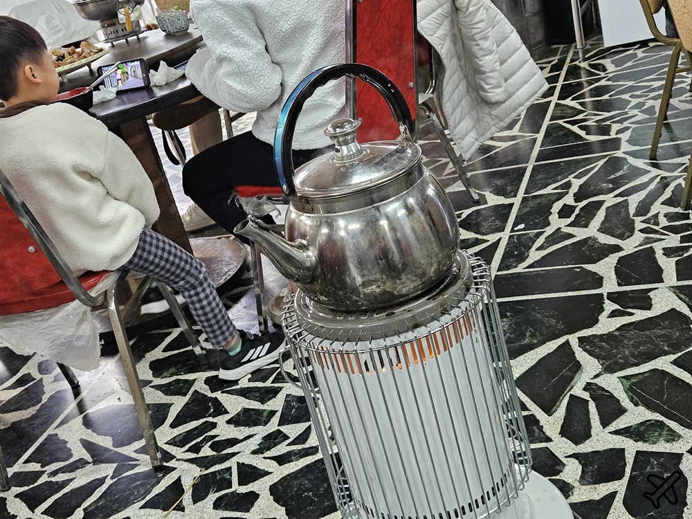 林口美食 阿輝山休閒農場 隱身在山林裡的土雞城 烤雞、熱炒好吃