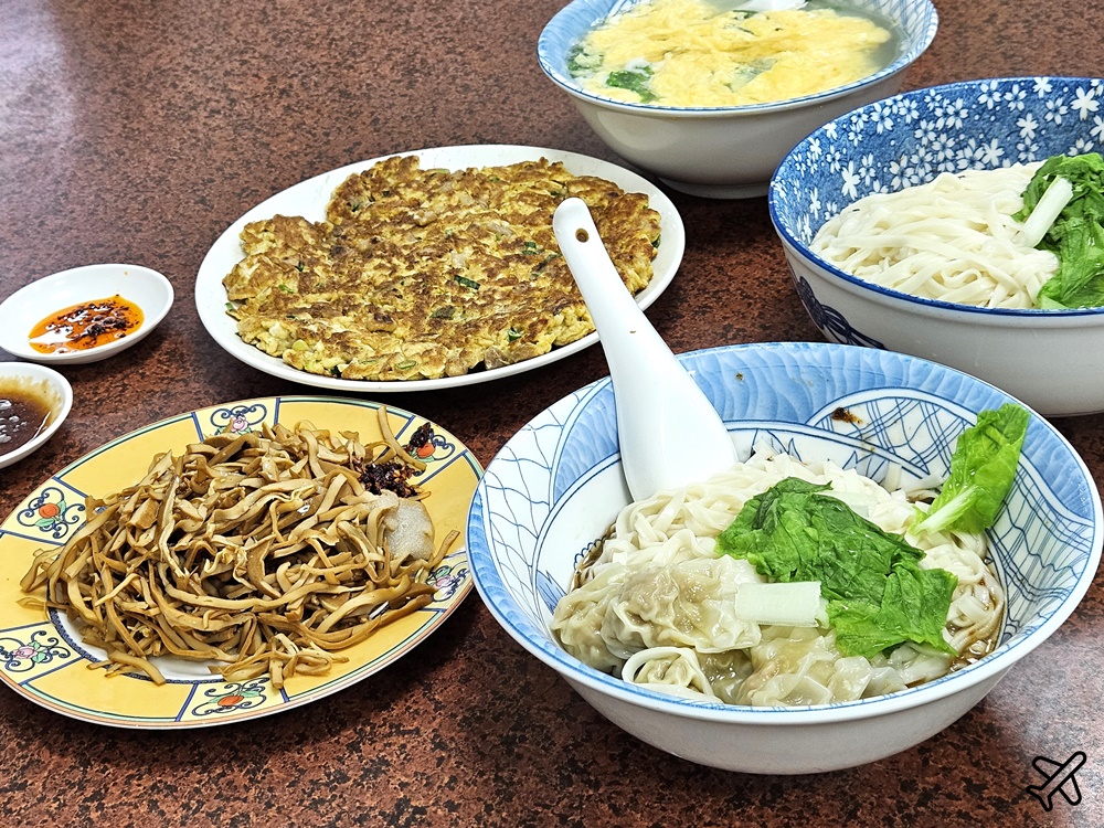 台中美食 清美小吃部 豆干絲、乾麵好吃 還有各種客家熱炒 東勢美食推薦 @AJ的旅行地圖