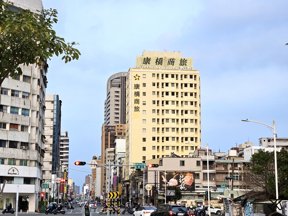 2026高雄住宿 康橋商旅光榮碼頭館 早餐、港景豪華雙人房 免費停車場 走路到愛河灣只要5分鐘