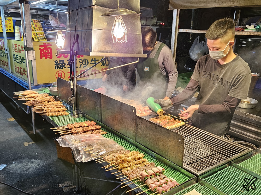 彰化美食 員林龍燈夜市 每周二、五、六、日營業 員林美食推薦 彰化美食 員林龍燈夜市 每周二、五、六、日營業 員林美食推薦