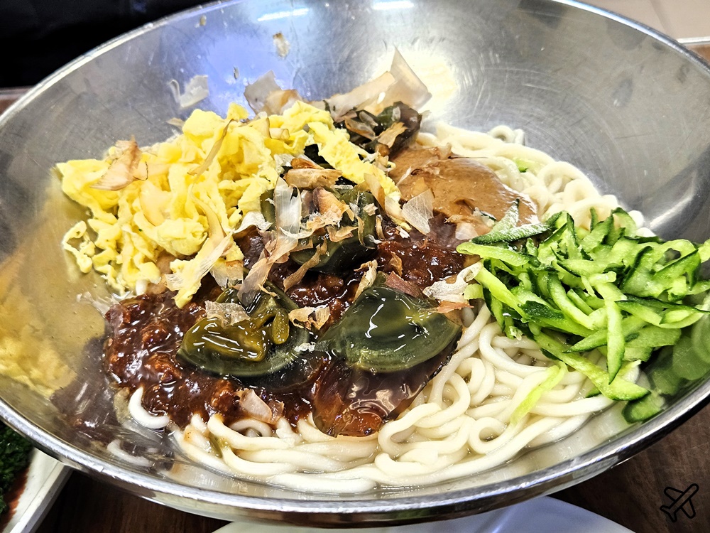 台中美食 一畝田手工拉麵 各種麵食、小菜 便宜好吃 梧棲小吃推薦