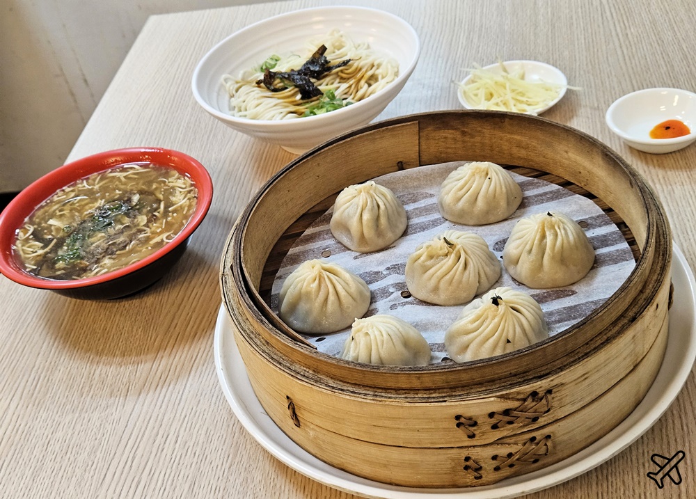 員林美食 六錢湯包 每日現做的爆漿小籠湯包 蔥油拌麵也好吃 彰化美食推薦 員林美食 六錢湯包 每日現做的爆漿小籠湯包 蔥油拌麵也好吃 彰化美食推薦