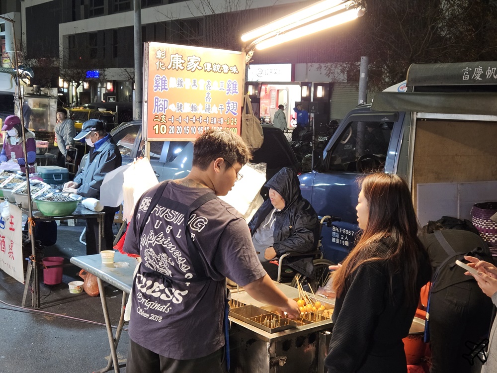 彰化美食 員林龍燈夜市 每周二、五、六、日營業 員林美食推薦 彰化美食 員林龍燈夜市 每周二、五、六、日營業 員林美食推薦