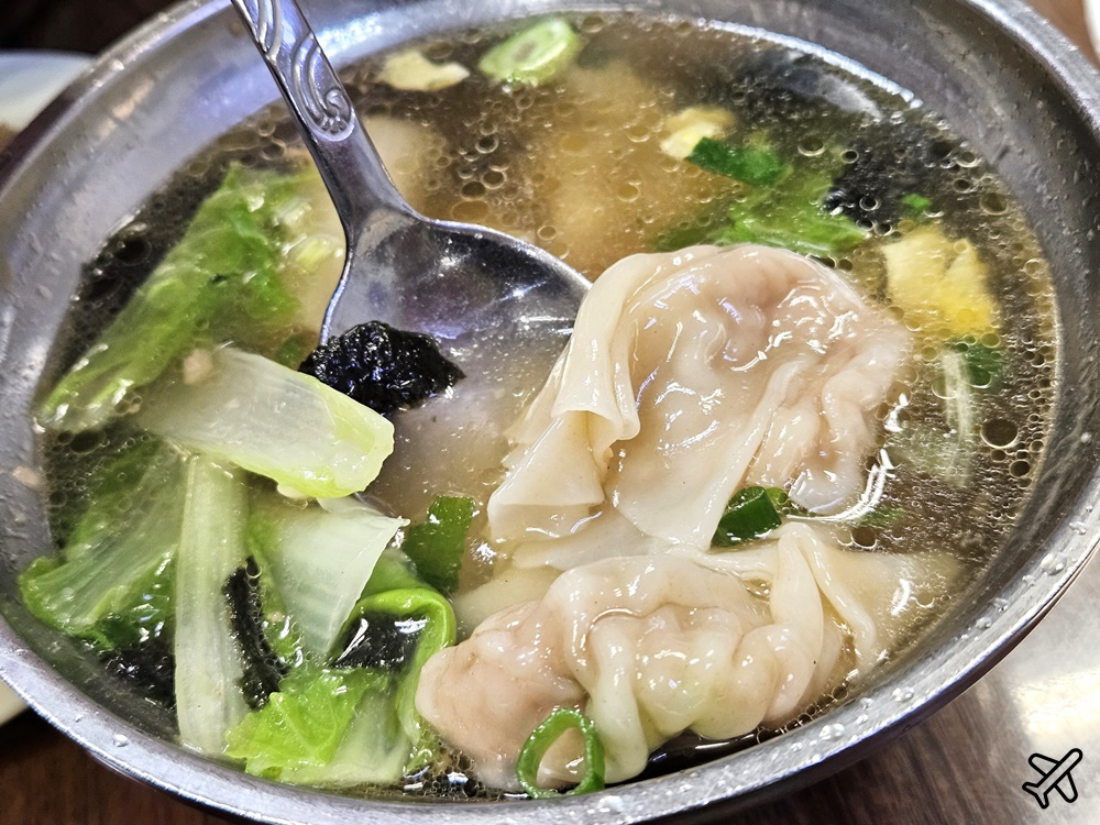 台中美食 一畝田手工拉麵 各種麵食、小菜 便宜好吃 梧棲小吃推薦