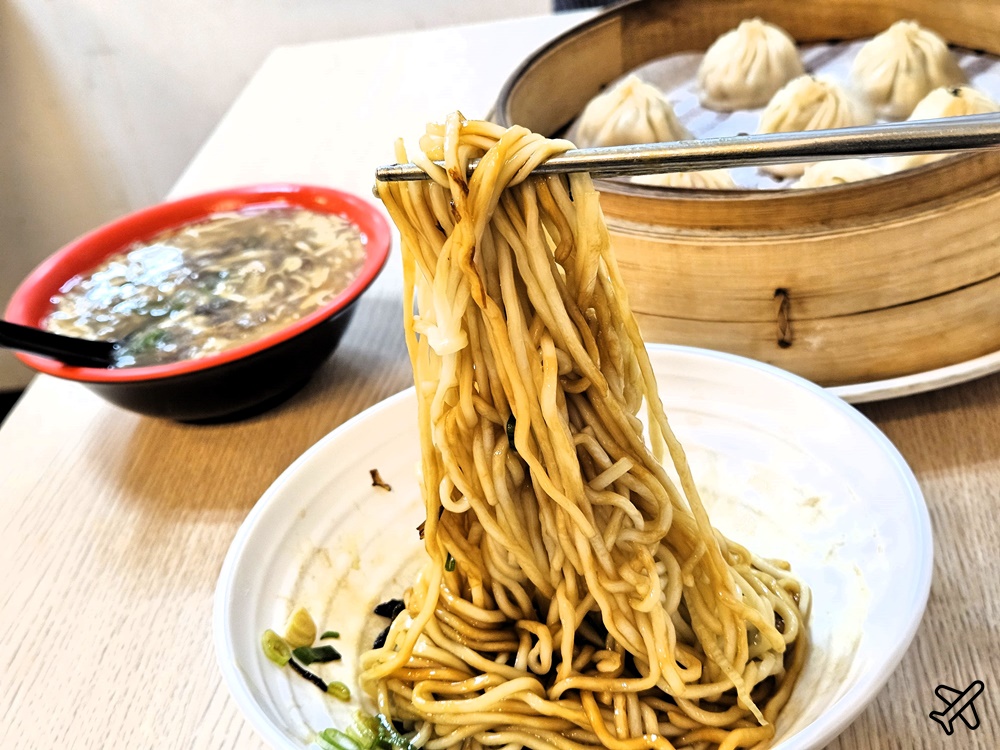 員林美食 六錢湯包 每日現做的爆漿小籠湯包 蔥油拌麵也好吃 彰化美食推薦