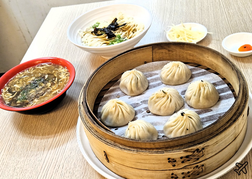 員林美食 六錢湯包 每日現做的爆漿小籠湯包 蔥油拌麵也好吃 彰化美食推薦 @AJ的旅行地圖