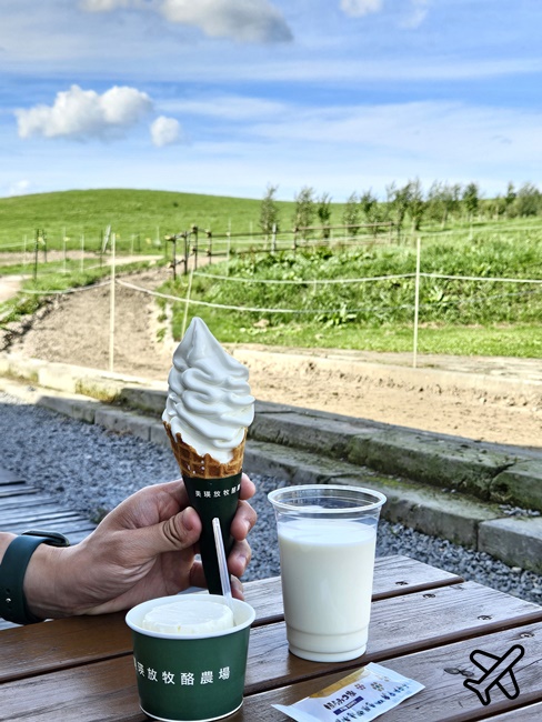 北海道旅遊 美瑛放牧酪農場 來牧場裡吃鮮奶霜淇淋 美瑛美食