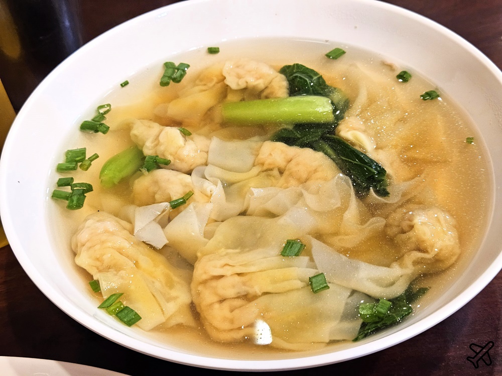 曼谷美食 脆皮燒肉飯 Bamee Kon Sae Lee Thong Lo