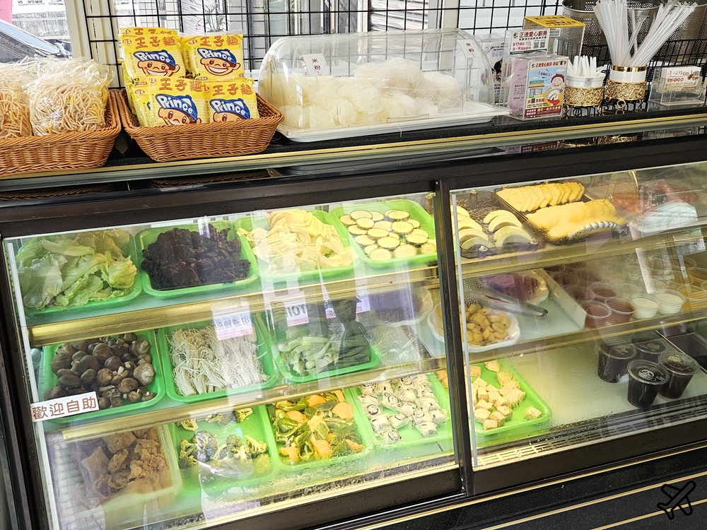 台中美食 清心緣食坊建國店 素食餐廳 平價吃到飽 近台中車站