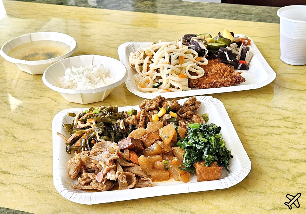 即時熱門文章：台中美食 中科複合餐飲中心 70元吃到飽的自助餐 台中餐廳