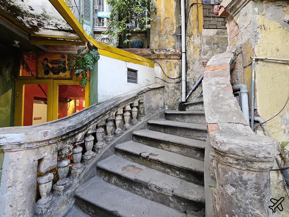 越南旅遊 河內美食 Loading T café 蛋咖啡 特色河內咖啡廳 法式殖民時期別墅 河內自由行 越南旅遊 河內美食 Loading T café 蛋咖啡 特色河內咖啡廳 法式殖民時期別墅 河內自由行
