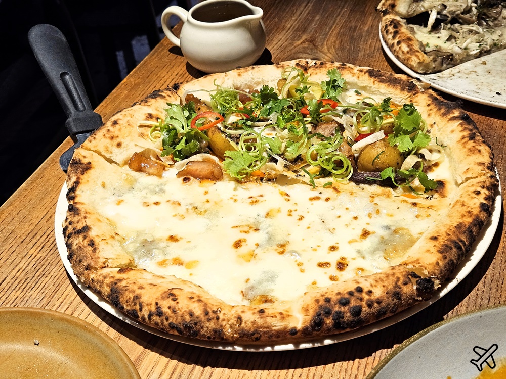 2026越南旅遊 河內美食 Pizza 4P’s Bao Khanh 義日融合的披薩店 河內自由行