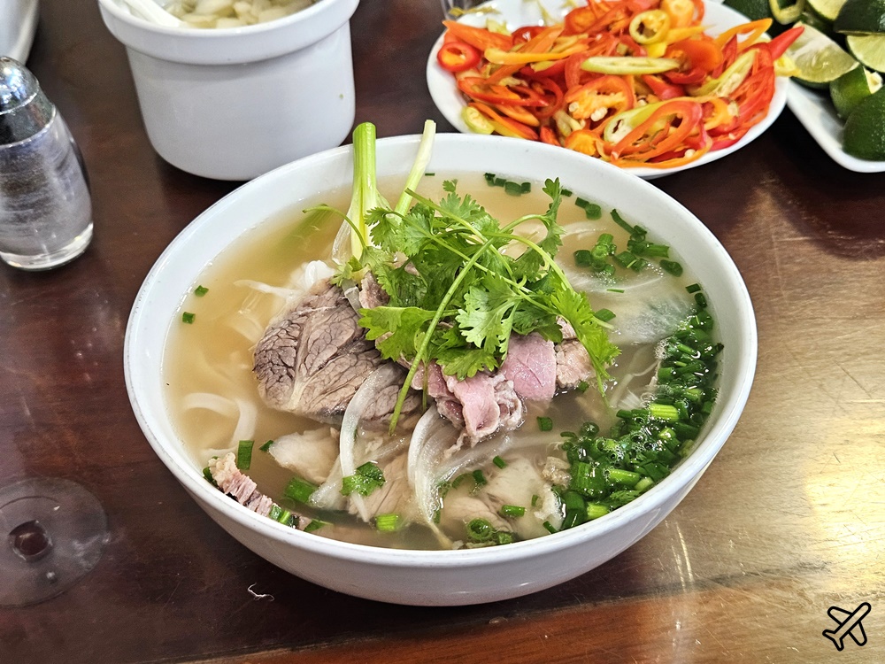 越南旅遊 河內美食 Pho 10 Ly Quoc Su 越南河粉名店 牛肉河粉 米其林必比登推薦