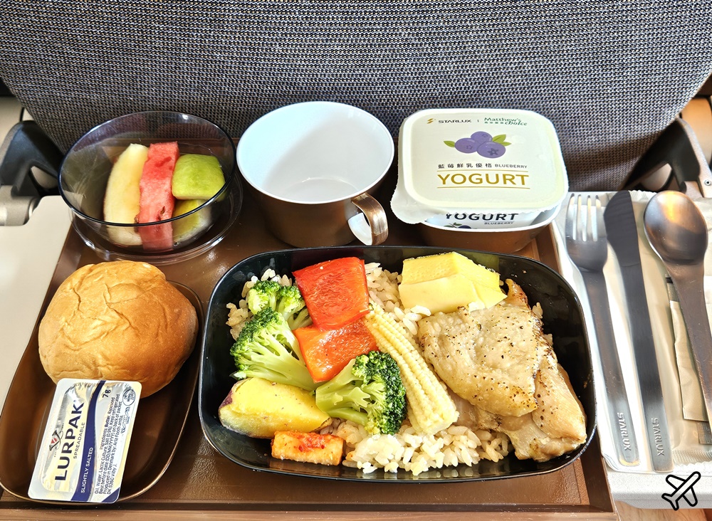 星宇航空 台北桃園-河內機場 A321neo 經濟艙飛機餐、素食餐 開箱JX715 越南旅遊