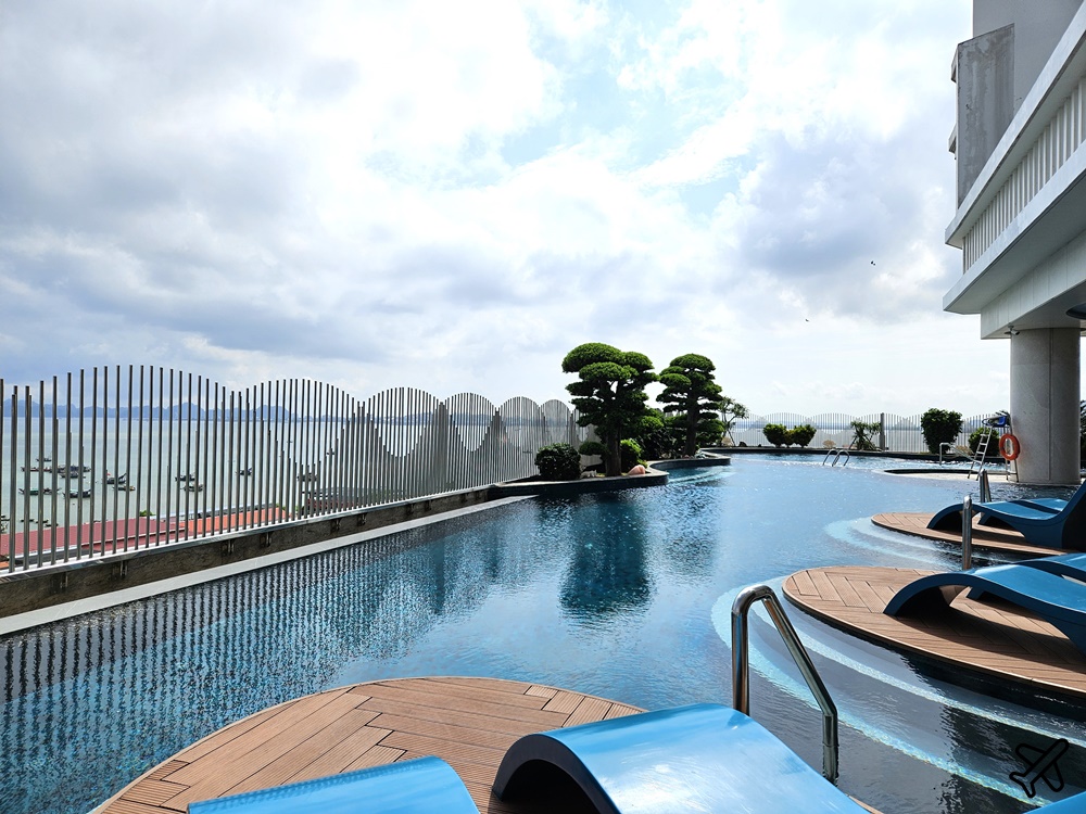 2026越南旅遊 下龍灣麗笙藍標飯店 / 下龍灣海星飯店 Radisson Blu HaLong Bay 早餐、泳池 2026越南旅遊 下龍灣麗笙藍標飯店 / 下龍灣海星飯店 Radisson Blu HaLong Bay 早餐、泳池