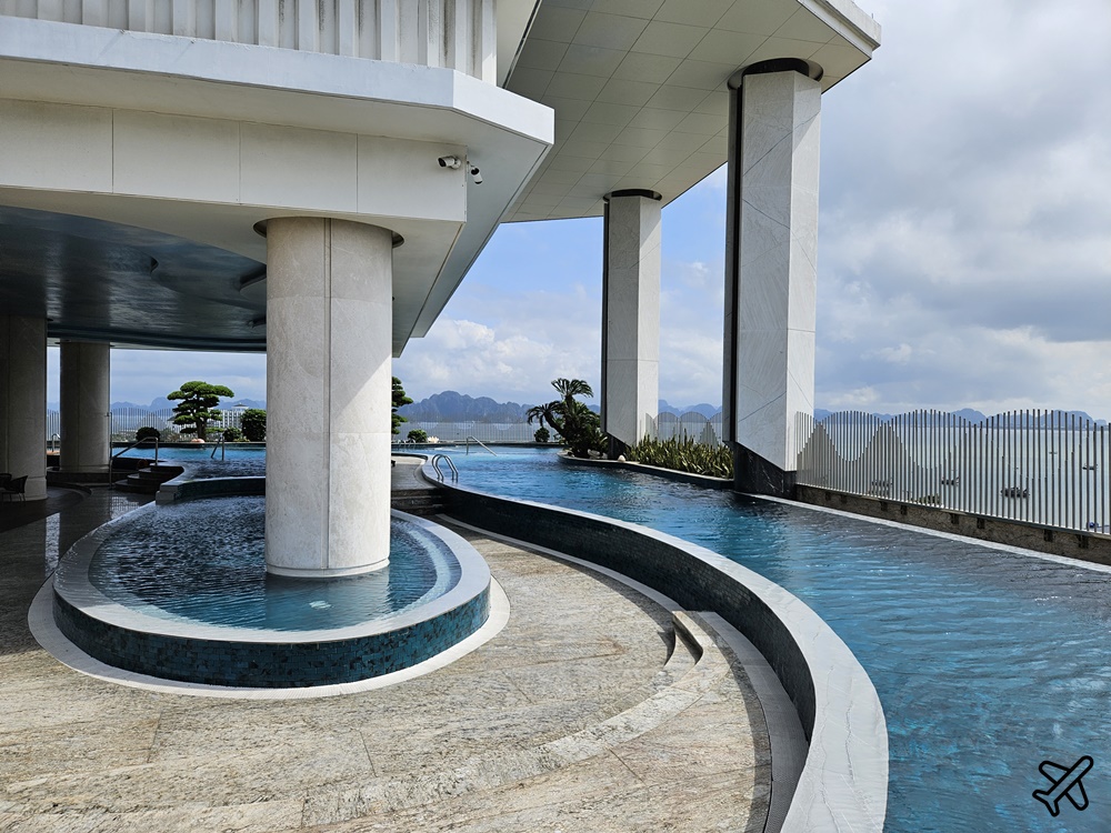 2026越南旅遊 下龍灣麗笙藍標飯店 / 下龍灣海星飯店 Radisson Blu HaLong Bay 早餐、泳池