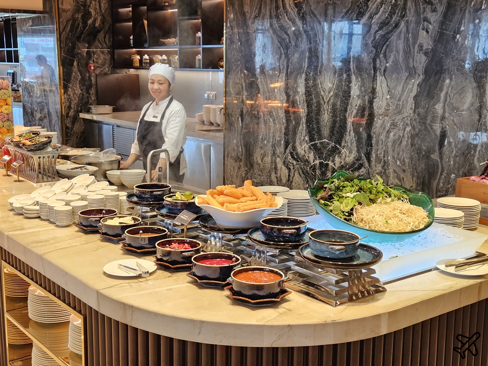 2026越南旅遊 下龍灣麗笙藍標飯店 / 下龍灣海星飯店 Radisson Blu HaLong Bay 早餐、泳池