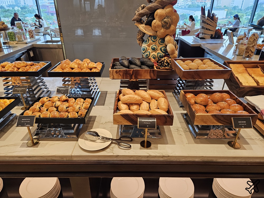 2026越南旅遊 下龍灣麗笙藍標飯店 / 下龍灣海星飯店 Radisson Blu HaLong Bay 早餐、泳池 2026越南旅遊 下龍灣麗笙藍標飯店 / 下龍灣海星飯店 Radisson Blu HaLong Bay 早餐、泳池