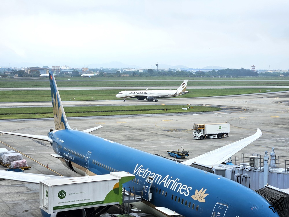 星宇航空 河內機場-台北桃園 A321neo 經濟艙飛機餐、素食餐 開箱JX716 越南旅遊 星宇航空 河內機場-台北桃園 A321neo 經濟艙飛機餐、素食餐 開箱JX716 越南旅遊