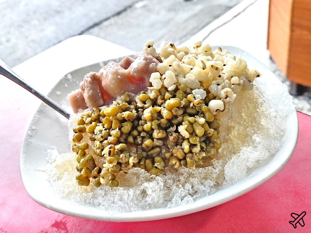 台中美食 阿珠現打果汁 剉冰、木瓜牛奶好吃 梧棲老街傳統冰店、冰果室