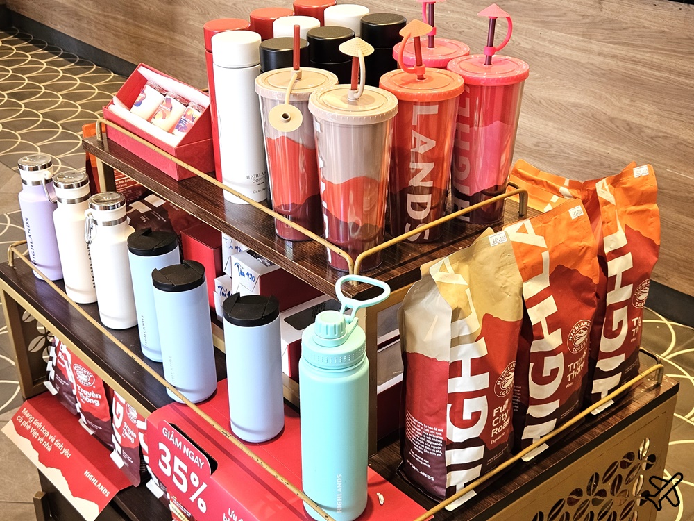 越南旅遊 高原咖啡 Highlands Coffee 越南連鎖咖啡品牌 下龍灣Vincom Plaza購物中心