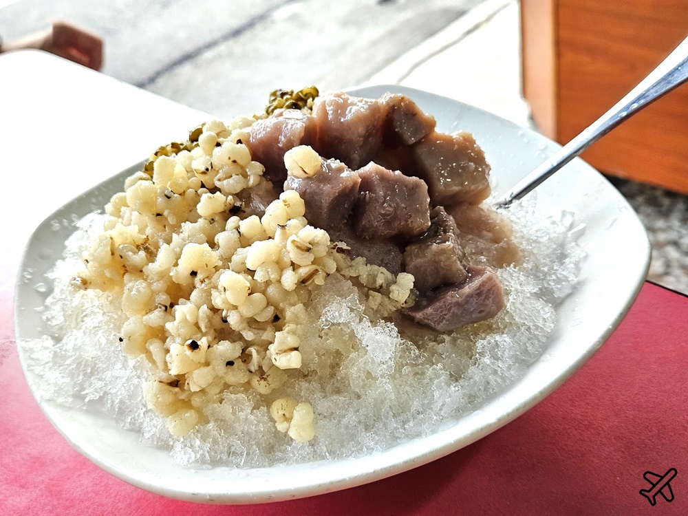 台中美食 阿珠現打果汁 剉冰、木瓜牛奶好吃 梧棲老街傳統冰店、冰果室