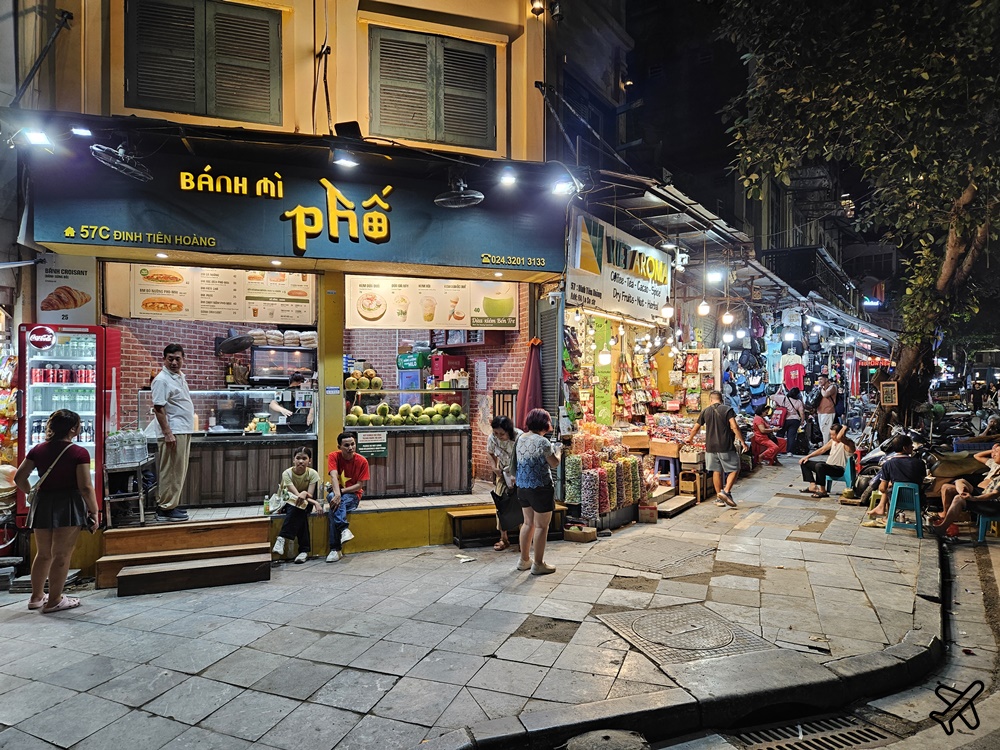 越南旅遊 河內景點 河內周末夜市 還劍湖封街