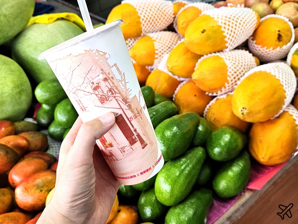 台中美食 阿珠現打果汁 剉冰、木瓜牛奶好吃 梧棲老街傳統冰店、冰果室
