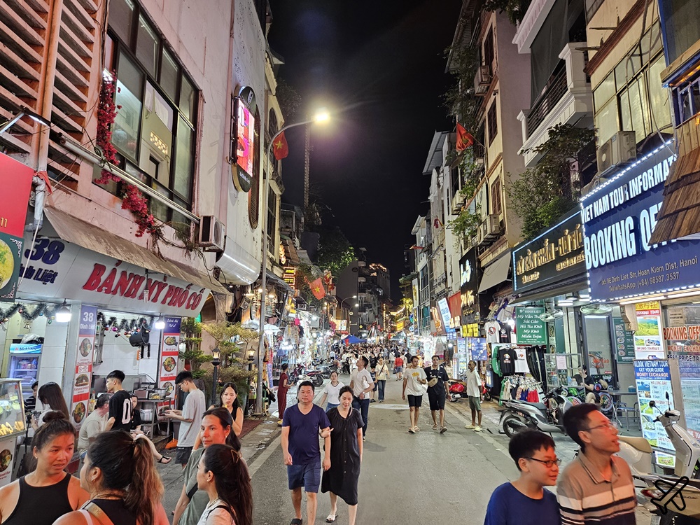 越南旅遊 河內景點 河內周末夜市 還劍湖封街