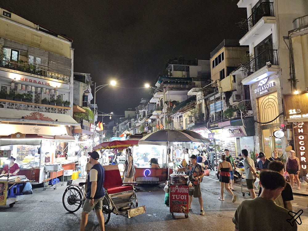越南旅遊 河內景點 河內周末夜市 還劍湖封街