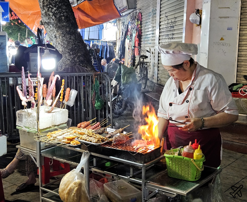 越南旅遊 河內景點 河內周末夜市 還劍湖封街