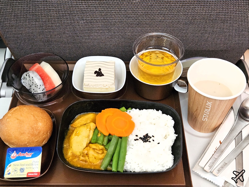 星宇航空 河內機場-台北桃園 A321neo 經濟艙飛機餐、素食餐 開箱JX716 越南旅遊