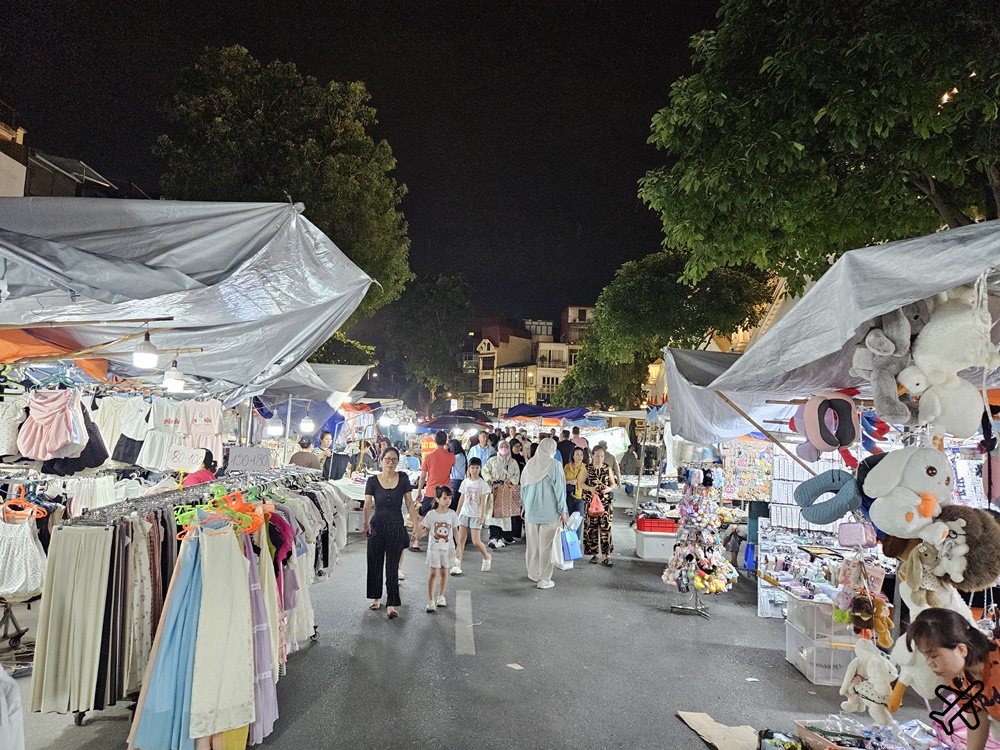 越南旅遊 河內景點 河內周末夜市 還劍湖封街