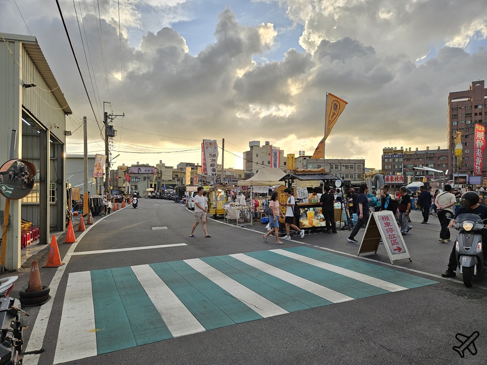 2026彰化美食 精誠夜市 停車場 彰化最大夜市 每周營業5天 彰化景點