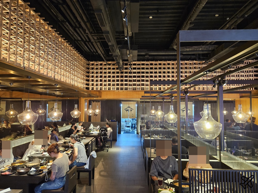 台中美食 輕井澤鍋物新崇德店 菜單 魷魚蒜香豚骨鍋好喝 也有素食鍋