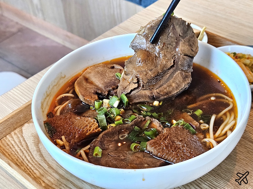 2026宜蘭美食 椰林 海景餐廳 江振誠牛肉麵、雙人下午茶 凱渡廣場酒店 頭城美食