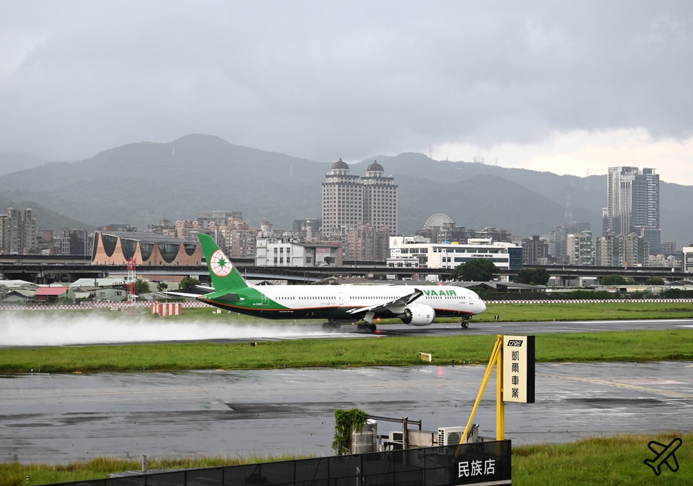 台北美食 波赫士領地精品咖啡館民族店 松山機場 景觀咖啡廳 台北早午餐 台北景點
