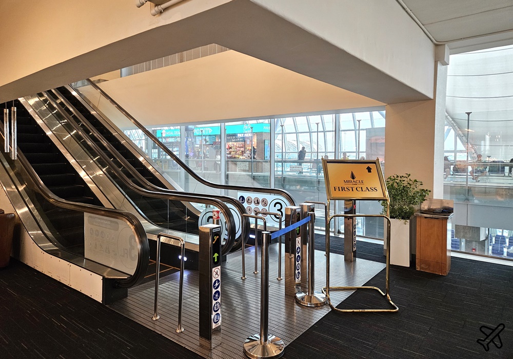 2026泰國旅遊 曼谷機場貴賓室 BKK G區 奇蹟貴賓室 Miracle Business Class Lounge JCB貴賓室 2026泰國旅遊 曼谷機場貴賓室 BKK G區 奇蹟貴賓室 Miracle Business Class Lounge JCB貴賓室