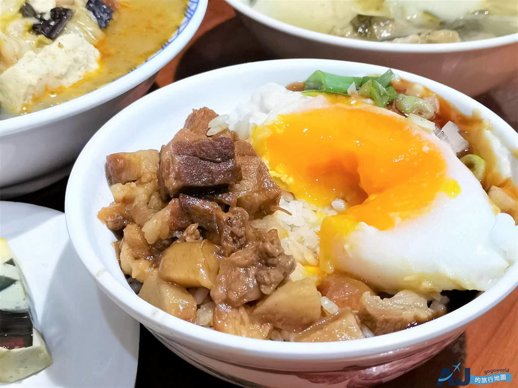 即時熱門文章：嘉義美食 林聰明砂鍋魚頭中正總店 火雞肉飯才是本體啊