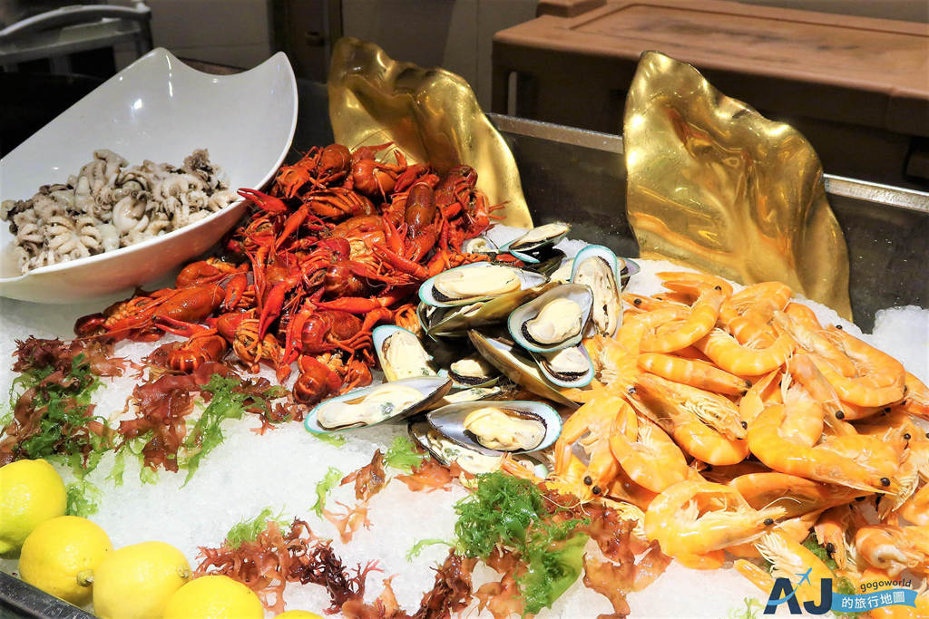 已歇業 澳門美食 金沙城奧旋餐廳自助餐 晚餐 煎大蝦、小龍蝦、長腳蟹腳 甜點選擇多 便宜餐券、訂位營業時間分享 @AJ的旅行地圖