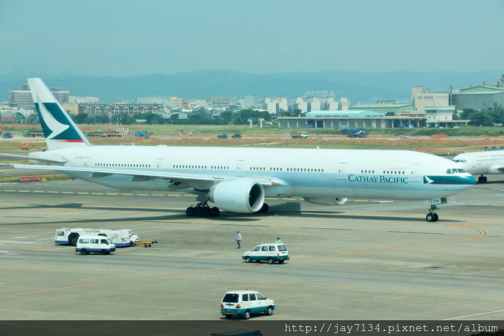 國泰航空飛香港 台北桃園-香港 經濟艙飛機餐 開箱CX467/CX408 香港機場轉機 @AJ的旅行地圖