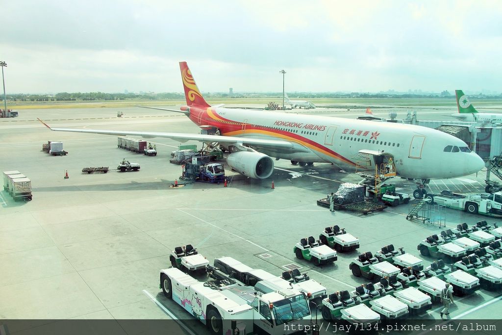 香港航空評價 台北桃園TPE-香港HKG 經濟艙飛機餐低卡餐 開箱HX253/HX282 @AJ的旅行地圖