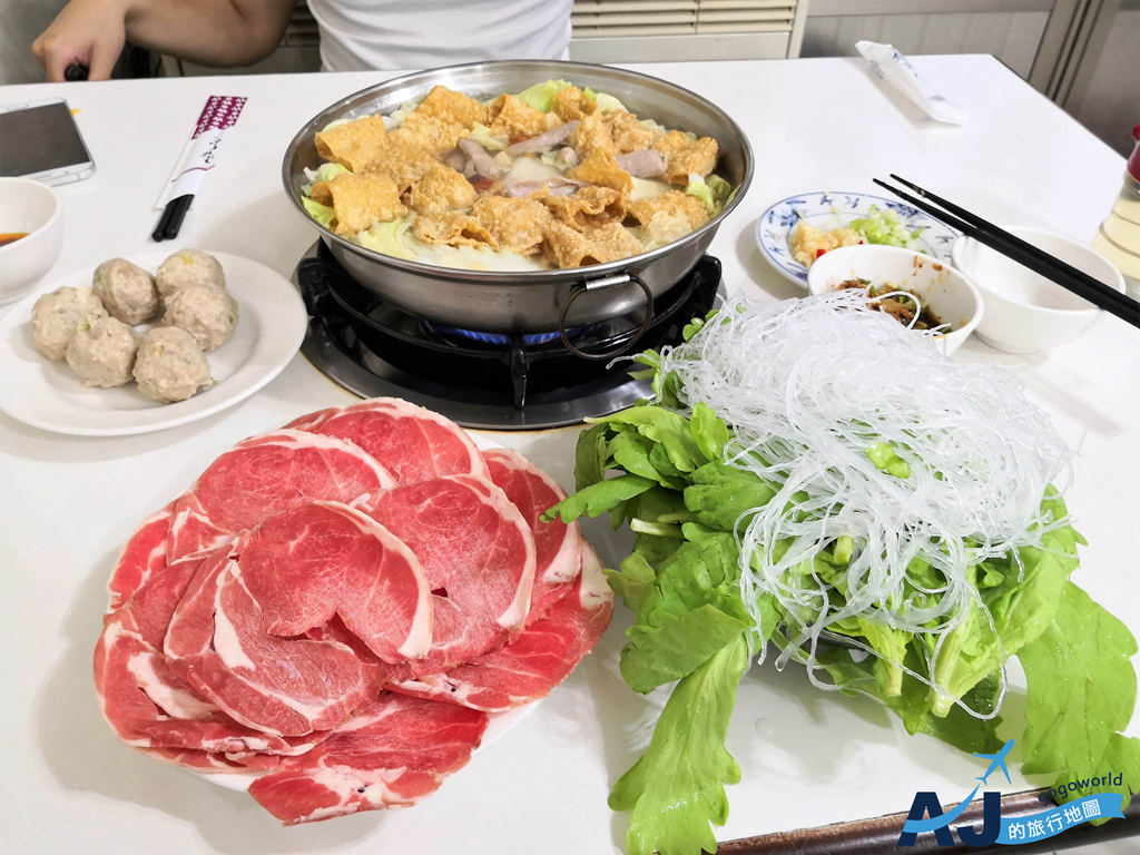 西門町美食 小樂沙茶火鍋 傳統沙茶火鍋 台北餐廳推薦 @AJ的旅行地圖