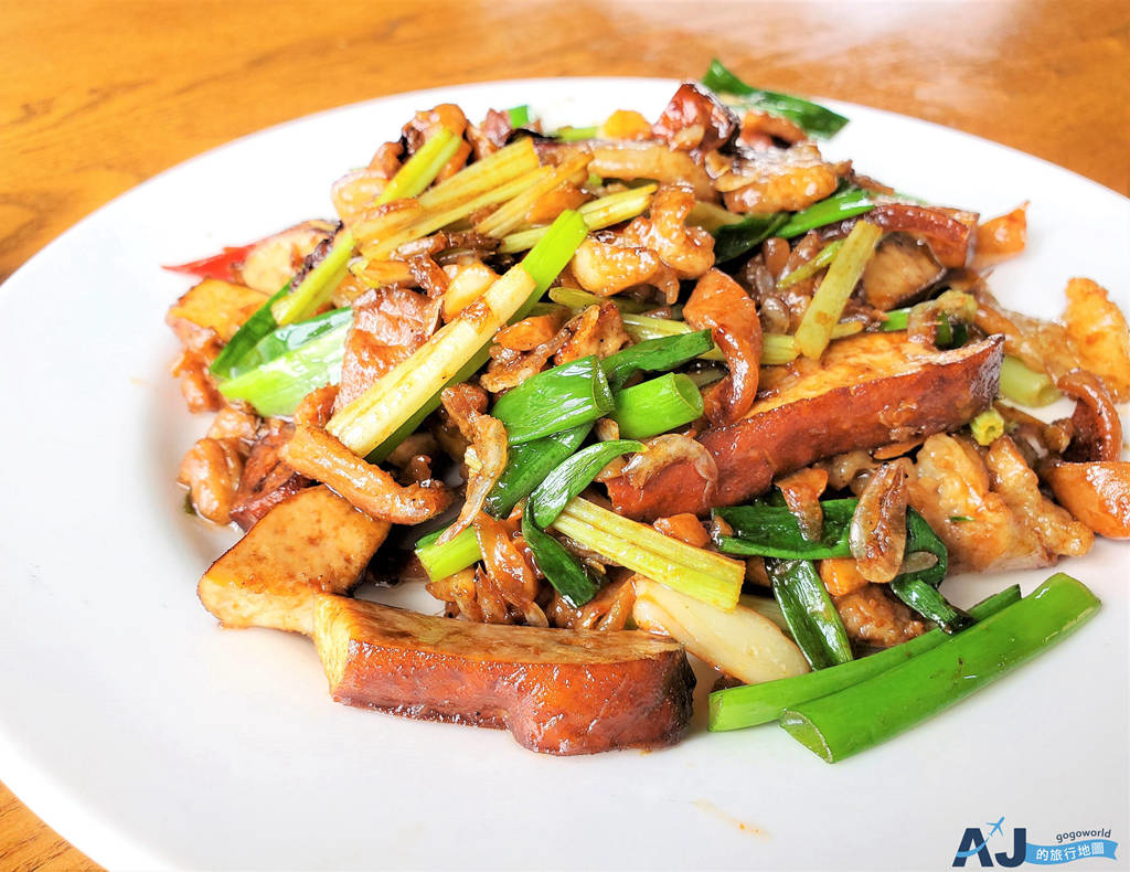 即時熱門文章：屏東美食 龍門客家食堂 內埔重口味客家菜 屏科大師生聚餐最愛