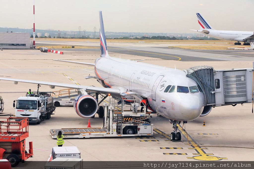 俄羅斯航空 Aeroflot SU2451 巴黎戴高樂CDG-莫斯科謝列梅捷沃SVO 經濟艙飛機餐、猶太餐、戴高樂機場退稅 @AJ的旅行地圖
